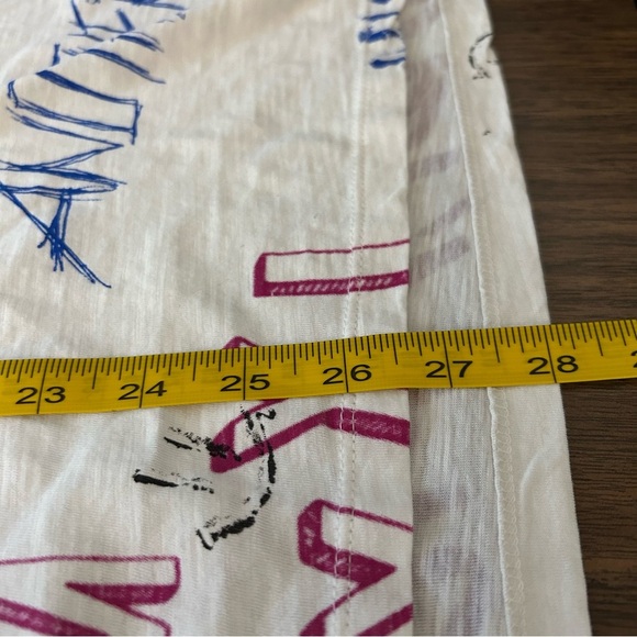 ❤️ Guess Men Crew Neck Short Sleeves Graffiti Savage Graphic White T-Shirt M - Picture 8 of 10